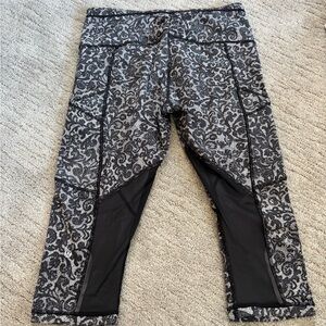 Lululemon Athletica Black and Gray Patterned Leggings